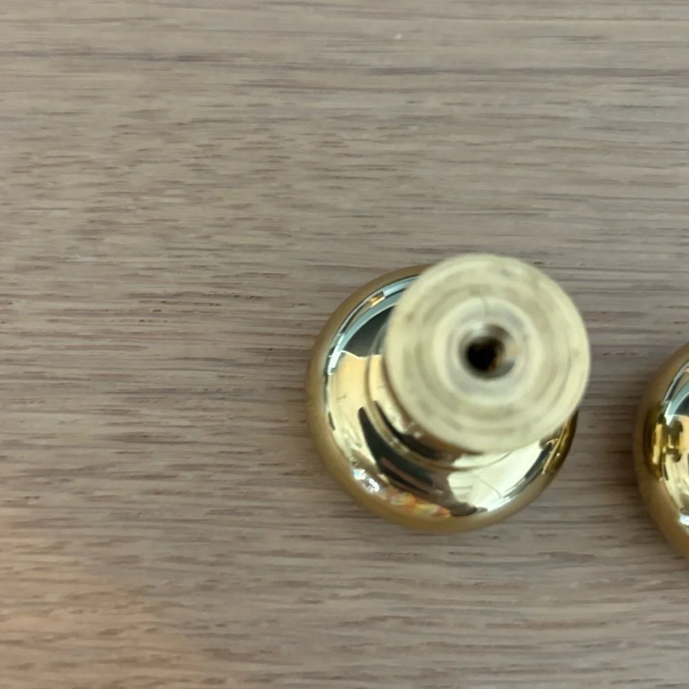 Set of 2 cabinet door knobs‎ Solid brass. New